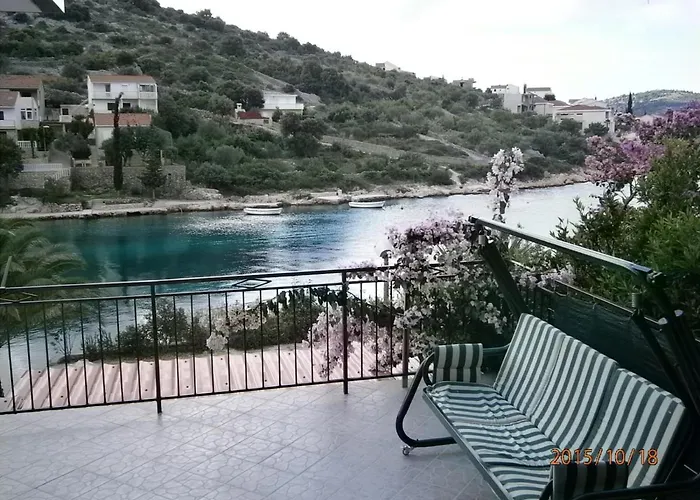 By The Sea Cove Kalebova Luka, - 13712 *